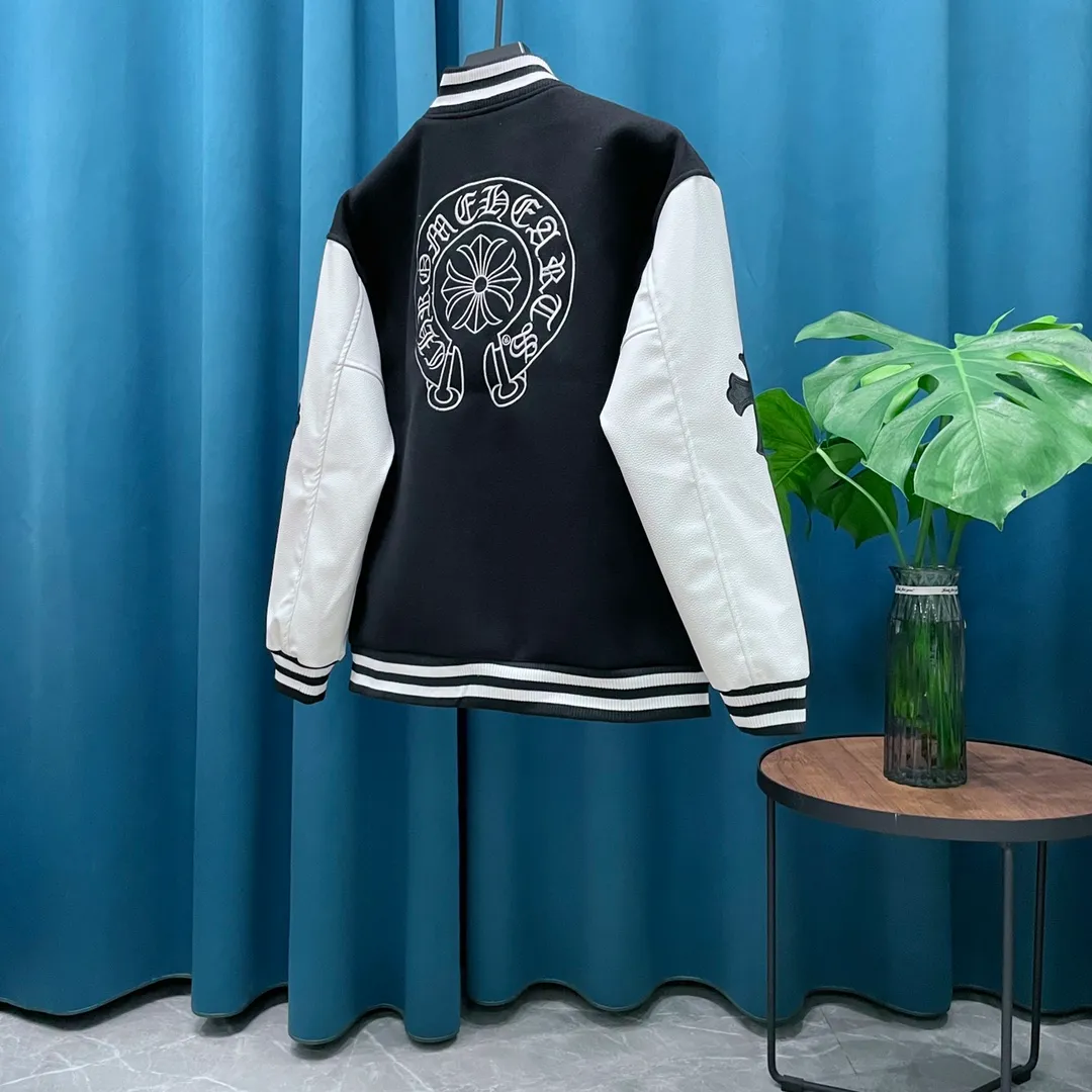 🅿️410 CH Crow Heart 2024ss runway style baseball uniform jacket. I ordered the original model and took a month to finally ship it. I love it so much. The upper body is really handsome. A blogger on Douyin said that LV's new products this year will become the future trend. If you look through street photos, you will find that celebrities regard it as a collectible jacket, a must-have item for men and women who want light luxury for commuting. Developing the highest version on the entire network, it took 1 month to customize and the cost was extremely high. The German imported flat-machine made custom-woven wool jacquard threads, using the first layer of imported lambskin. The pleated texture is unparalleled. It is hand-cut and meticulously crafted. The stitching position is very technical. Whether the whole garment is good or not depends on this position. Top-notch workmanship and details can stand the test. A full set of customized accessories, the letters are clear and perfectly restored without any difference. High-end atmosphere and full grade! The entire dress is exclusively customized with heavy craftsmanship. The towel patch embroidery is perfectly combined with craft embroidery and precise stitching! Absolute craftsmanship quality!